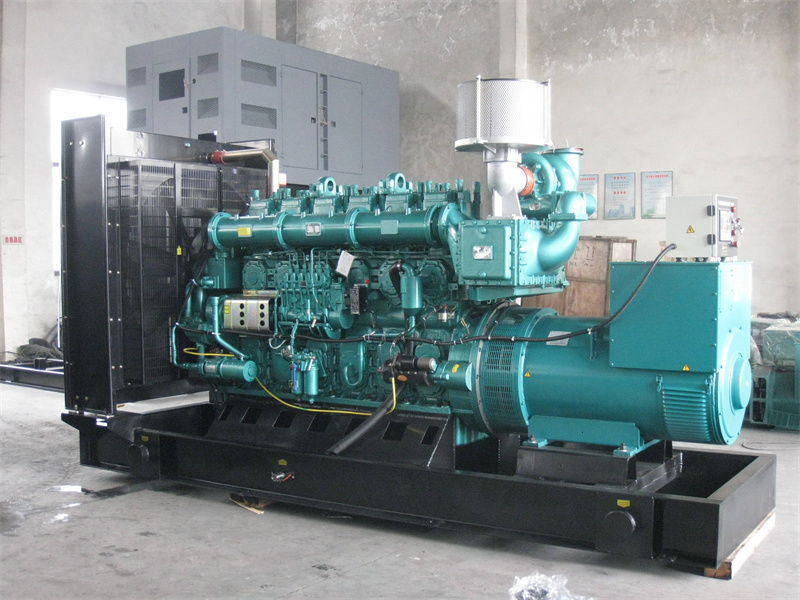 杜尔伯特200KW 柴油发电机的油耗是多少?