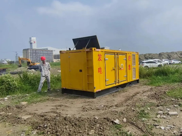 杜尔伯特200KW柴油发电机机组每小时的油耗量受哪些因素影响？